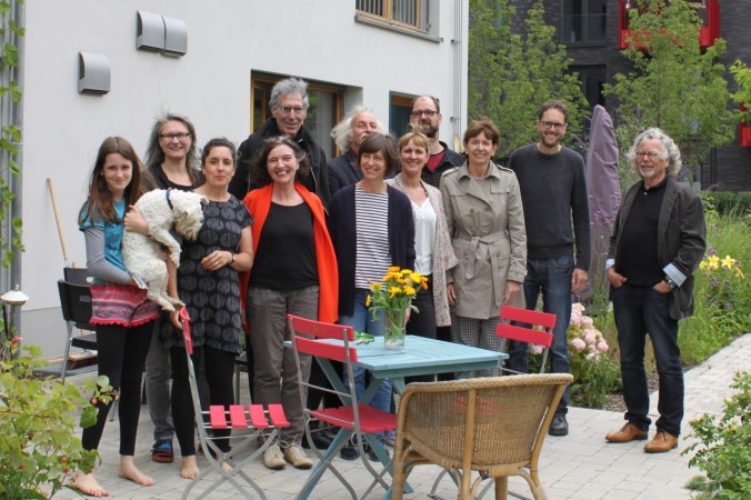 Frau OB Reker zu Besuch (Dritte von rechts).