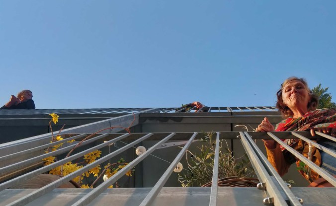 SängerInnen an den Balkonen